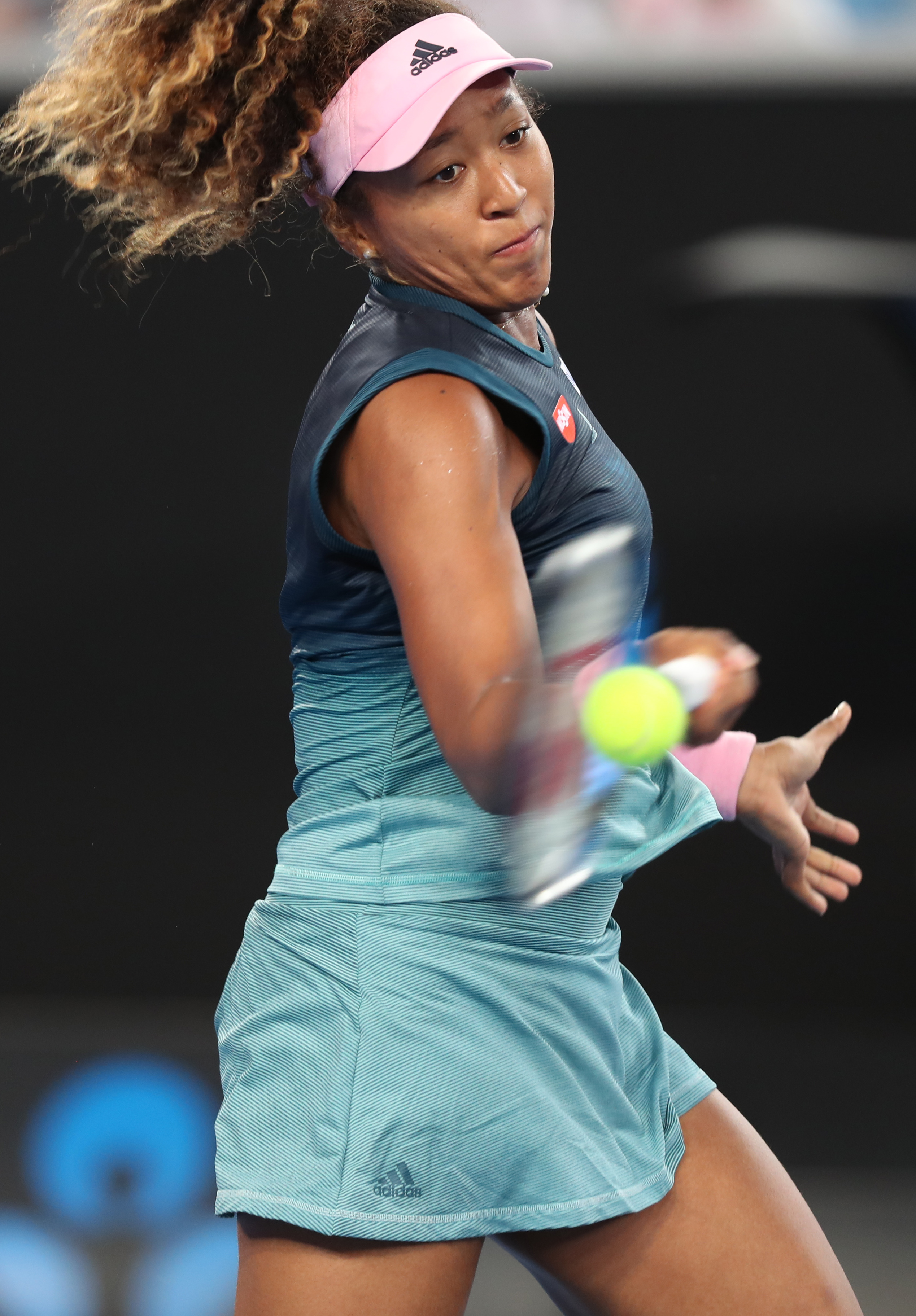 爱游戏-包含大坂直美重返赛场，比赛规则变更首场状态出色，篮网观众沸腾！比赛高潮迭起的词条