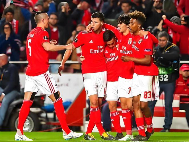 爱游戏-关键行动破解版