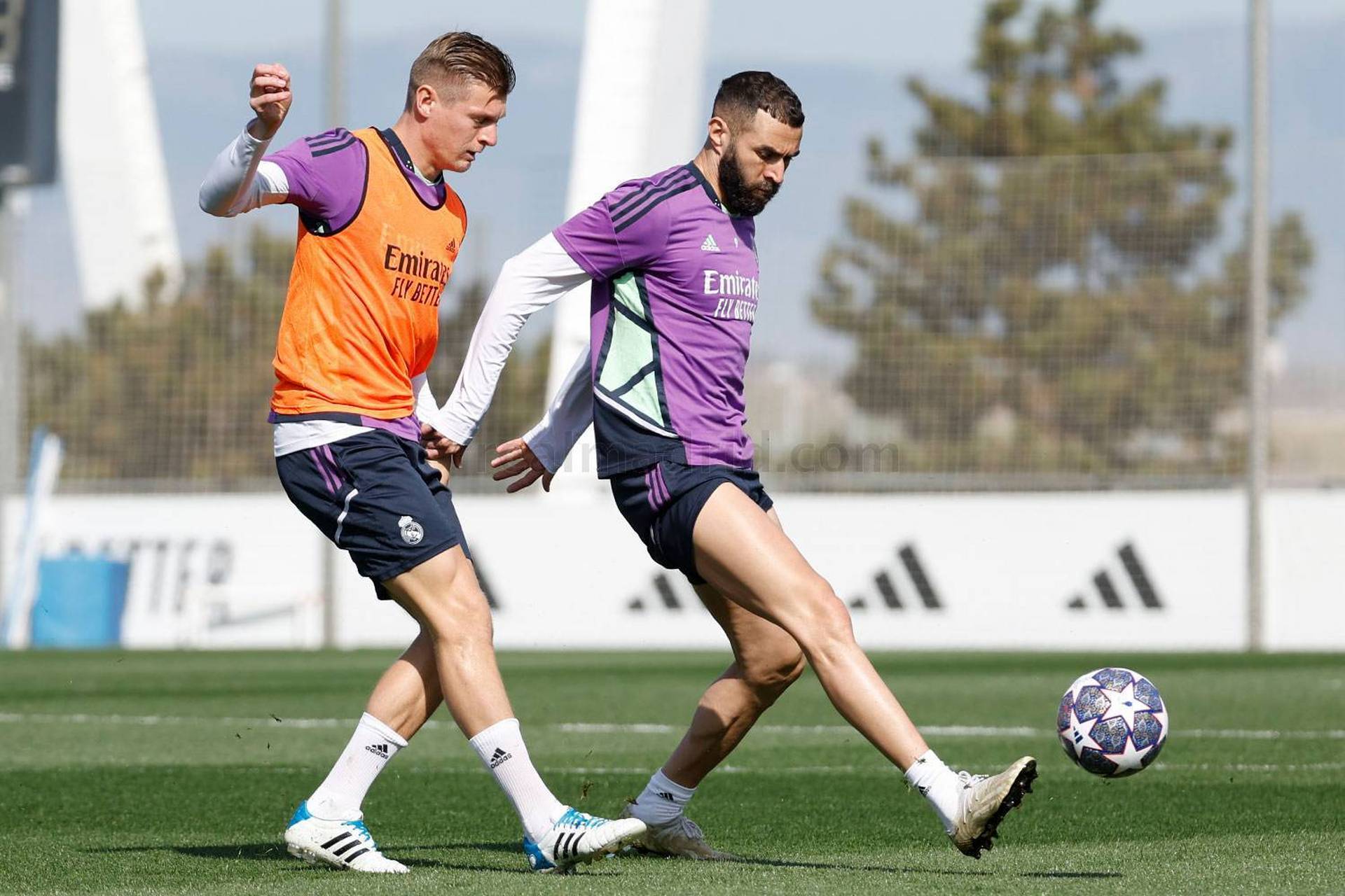 包含加时末段体能课后，上海久事刷新队史纪录备战欧冠，更衣室稳定，训练强度明显提升的词条