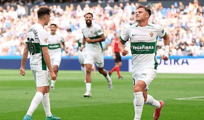 爱游戏-包含萨克拉门托国王迎国王杯关键赛；赛后调整名单；气氛紧张；更衣室氛围转暖的词条